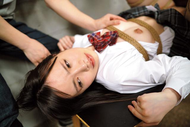 性支配を受け入れる無抵抗な美少女たち File.8 サンプル画像 9