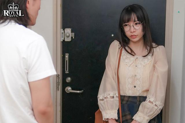 王様ゲームで急接近した隠れ淫乱な地味巨乳と、一泊二日のラブラブ中出しセックス。 雛乃ゆな サンプル画像 19
