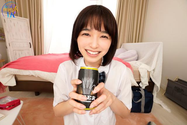 【VR】「溺れながら、イッちゃって…」制服美少女が飲酒キャラ変でヨダレだら～だら～VR 倉本すみれ サンプル画像 3