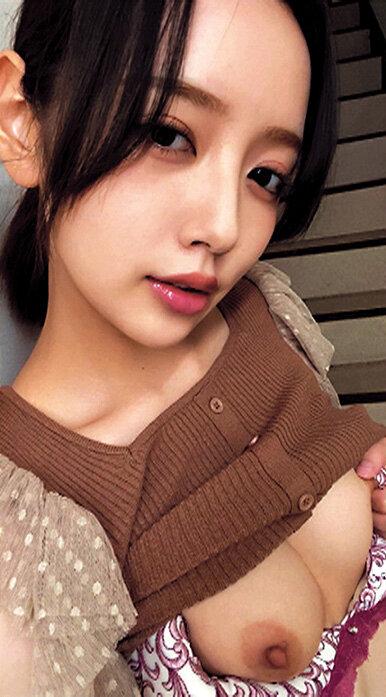 【自撮り】どこでもオナ 露出癖アリ変態素人30人SPECIAL BEST 公衆トイレ・学内トイレ・雑居ビル階段等 サンプル画像 15