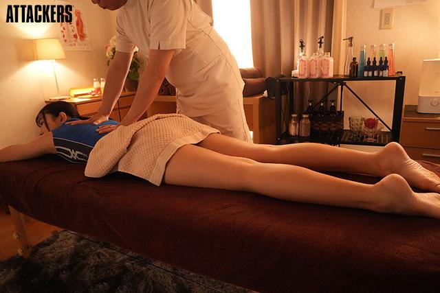 中年整体師の猥褻性感マッサージに堕ちた敏感部活美少女 透美かなた サンプル画像 2
