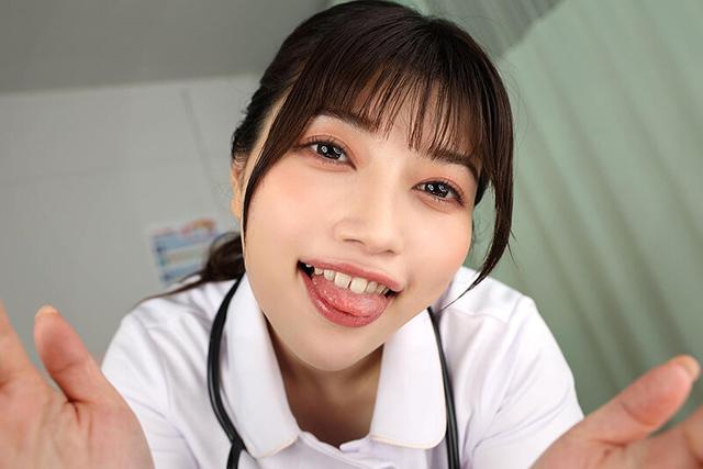 【VR】初めての入院生活で担当になったのはキスで病気が治ると本気で信じ込む恋愛体質の新人ナース 石川陽波 サンプル画像 13