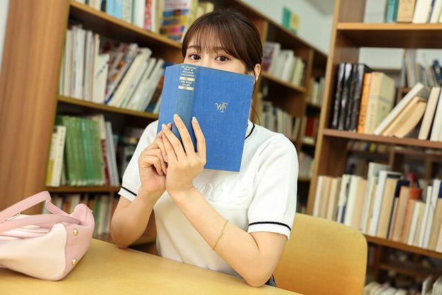 【VR】あなたのこと…推しです。大学一の高嶺の花に言い寄られ、面白半分でセフレにしたものの…。好きが溢れ続ける’だいしゅきキス’に想いが逆転したかもしれません。鳳みゆ サンプル画像 3