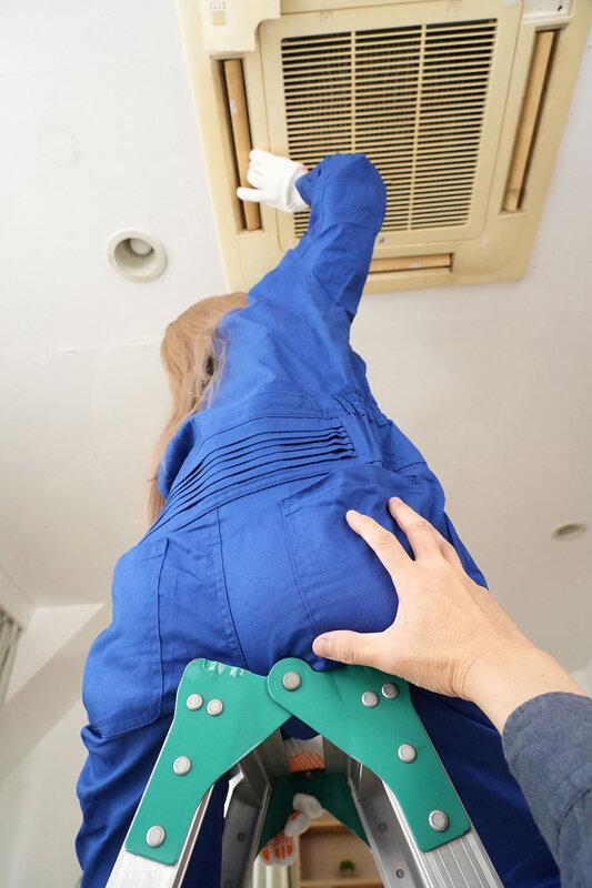 【VR】元ヤンのエアコン修理業者さんに叱られながら死ぬほどオンナを味わった童貞のボク AIKA サンプル画像 5
