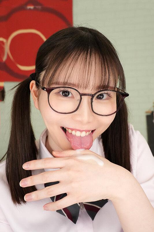 【VR】無垢なカラダで可愛い誘惑！！地味J〇妹と一つ屋根の下、セックスの練習台として独学のAVチックなプレイで何度も射精されるボク 藤田ゆず サンプル画像 11
