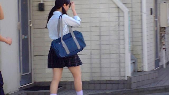 即ハメなんぱ！ 4 放課後・制服女子・パンツ売り・素人・清楚・ノリで生ハメ・中出し サンプル画像 1