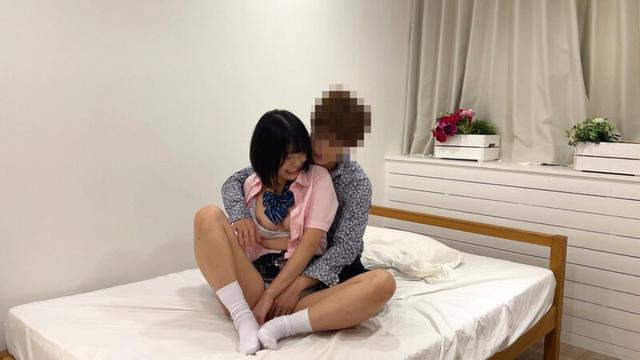 お触り禁止、健全ヌキなしJ●リフレで出会える夢の裏オプ本番嬢の実態盗撮 サンプル画像 4
