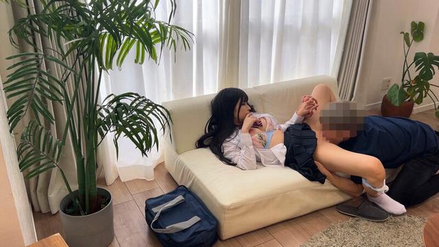 後輩・バ先の制服女子を部屋に連れ込みガチ口説き。SEXの一部始終を隠し撮りした330分。Vol.5 サンプル画像 6