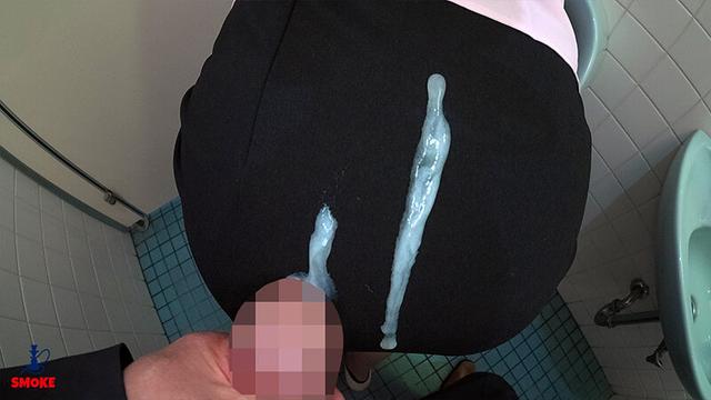 【ぶっかけセクハラ】 無自覚誘惑パッツンスーツのせいでムラムラ社長の中年こってり精子をかけられるデカ尻新人秘書OL 沙月恵奈 サンプル画像 12