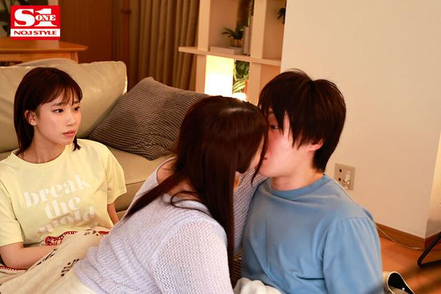 Gカップ同級生2人組が僕の家で勉強合宿！休憩の度にエロいことが！ 安達夕莉 宇野みれい サンプル画像 3