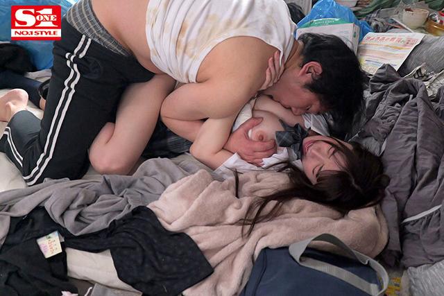 引きこもりキモおやじのゴミ部屋に軟禁レ×プされ続けたのに…学生の私は生まれて初めてとめどない絶頂を経験した。 宇野みれい サンプル画像 2