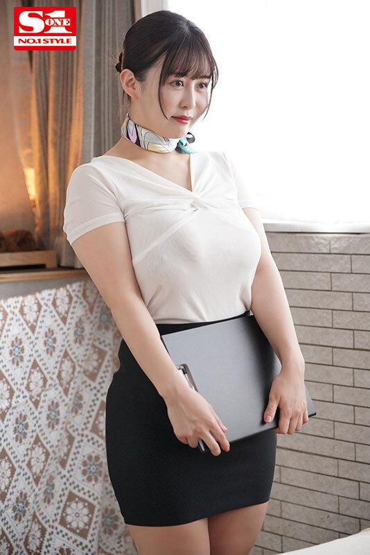 指でなく爆乳で全身エステしてくれる健全店なのに裏オプ率120％！Kcupセラピストの絶対勃起マッサージ 神楽ももか サンプル画像 1