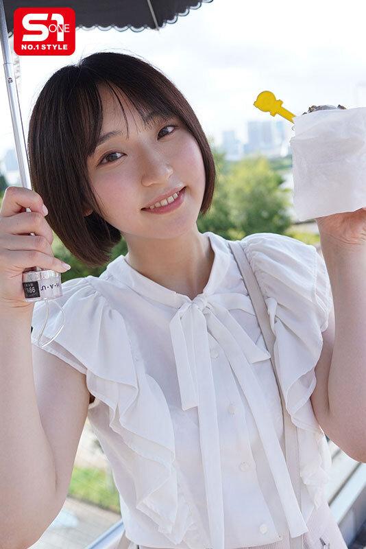無邪気なのにスッゴくエッチ たくさんはしゃいで、えっちする。昼は無邪気で夜は妖艶─ショートカット×上目遣いがず・る・い！！密着2人だけのヤリまくり濃密デート 糸井瑠花 サンプル画像 2