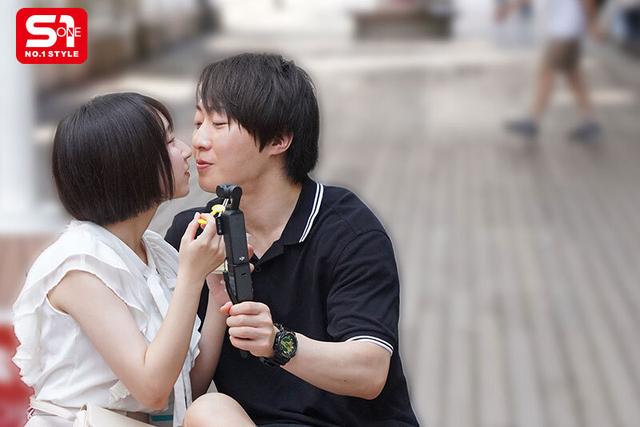 無邪気なのにスッゴくエッチ たくさんはしゃいで、えっちする。昼は無邪気で夜は妖艶─ショートカット×上目遣いがず・る・い！！密着2人だけのヤリまくり濃密デート 糸井瑠花 サンプル画像 3