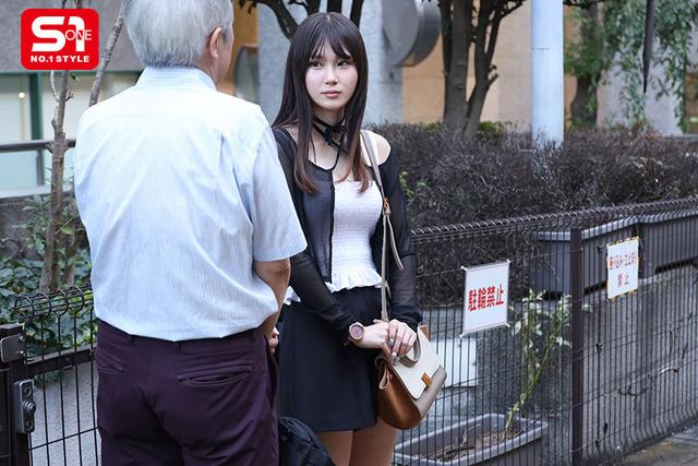 水乃なのはさん（23）は昨年、東京・歌●伎町の某公園周辺で売春目的の「立ちんぼ」を行い、中年男性との変態的な本番行為を繰り返すうちに性的興奮を覚え強く依存するようになってしまいました。 サンプル画像 2
