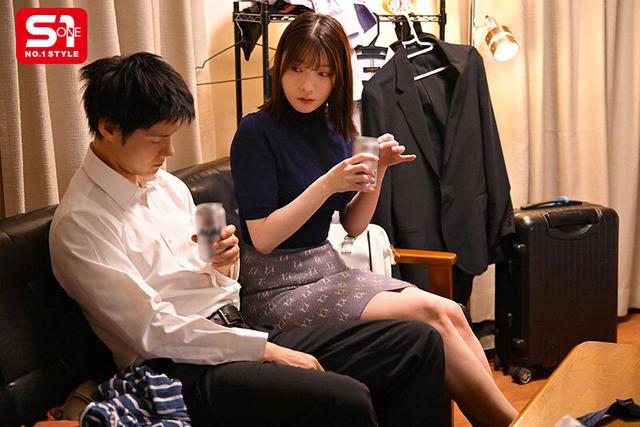 超優しくて気が利いて料理上手でいつでもヤレて男の欲望を全て満たして尽くしてくれる完全無欠のK乳ネキ（セフレ）の癒やしヌキ 鷲尾めい サンプル画像 1