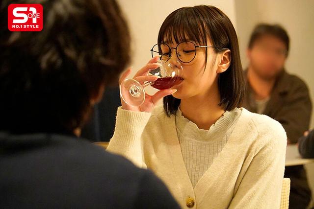 バイト先の地味なノーマーク女子と一緒に飲んだら… まさかのSEX大好きエロモンスターで精液透明になるまで何度もヌカれた。 兒玉七海 サンプル画像 3