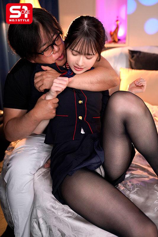 スレンダーな新人CAが巨漢クレーマーに犯●れ、心壊れ、肉オナホと化した後に… マ●コが極太ペニスに馴染んできてあり得ないほどイキまくった。 白上咲花 サンプル画像 4