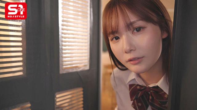 狭～い場所に男（えもの）を連れ込み身動きできない密着状態でじっくりねっとり痴女る肉食ハンターお姉さん miru サンプル画像 1