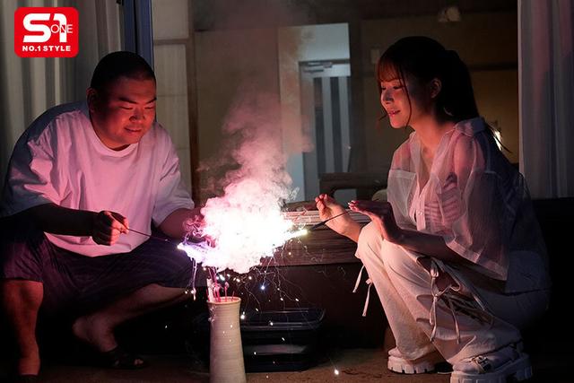 真夏に帰省したギャルグラドル幼馴染が都会仕込みの痴女テクで引きこもりの僕をヌキ倒してくれた 笹倉彩 サンプル画像 9