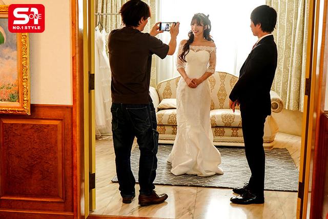 結婚式間近の花嫁、新郎との愛あるSEXよりも男性ウェディングプランナーから無理やり犯●れるほうがま●こビチャ濡れでイキまくる。 七ツ森りり サンプル画像 9