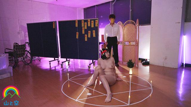 見られたくないけど見られたい性癖の女子 怪奇現象を解決するため校内を全裸徘徊するとさまよう霊魂に全裸を見られてしまい恐怖と羞恥が入り混じり放尿発情し… 愛宝すず サンプル画像 7