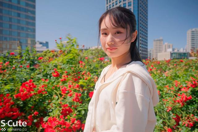 「男の人ってどうやったら気持ち良くなれますか？」経験浅い美少女がカメラの前で頑張りエッチ。知花しおん サンプル画像 4