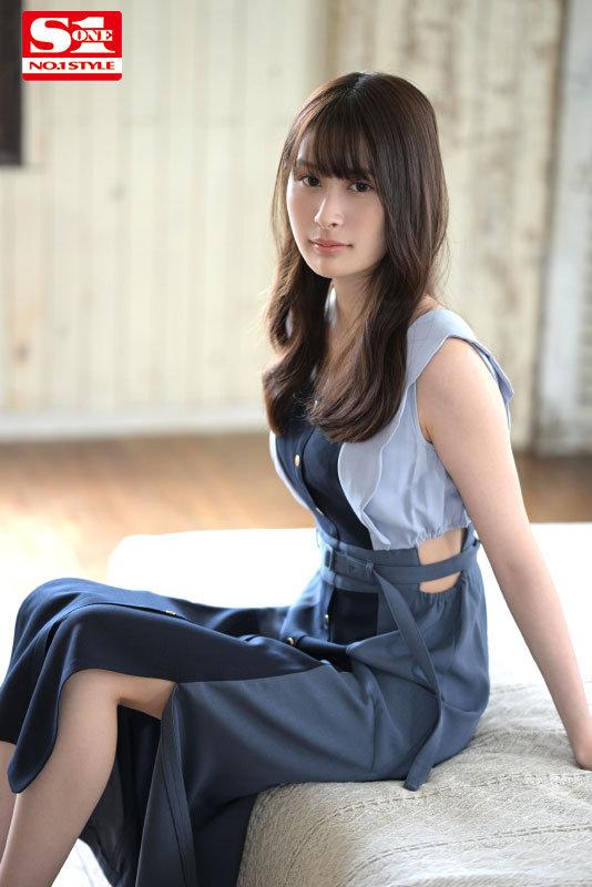 ブッチギリの美貌 伊藤聖夏 スケベな素顔を証明する人生初イキ！初体験3本番スペシャル サンプル画像 1