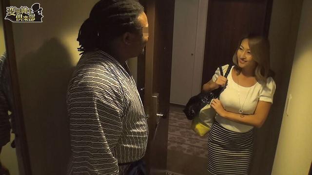 ヌキ無しの健全な日本人女性マッサージ師を呼んで、黒い肉棒をチラつかせて強引にハメる 全タイトル収録11時間 サンプル画像 12