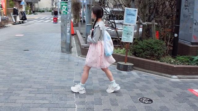 偶然声を掛けた女の子が可愛くて…尾行わいせつ・強●オナニー投稿・女子部屋侵入 三つ編み貧乳パイパン少●ゆかちゃん136cm 美好柚伽 サンプル画像 2