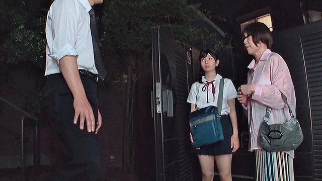 「お母さん…この人になにしたの？わたし酷いことされてるよ…」母親のせいで犯●れる三つ編みパイパン貧乳●学生孕ませ中出し ゆうか 市井結夏 サンプル画像 1