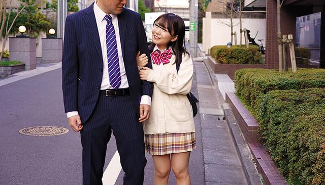 授業中は他人…放課後は彼女…担任教師を虜にする生徒と不道徳行為 サンプル画像 1