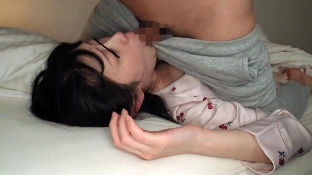 お兄ちゃんは彼女と別れてセックスが出来なくなったので、その日から私に悪戯し始め、夜寝てる時は避妊もしないでセックスされる。妹レ●プ サンプル画像 2