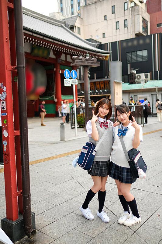 たんぽぽ☆プレゼンツ！ド田舎から東京に修学旅行で来ていたイケてる女子校生とパコパコする物語 すみれ＆ひかる編 サンプル画像 2