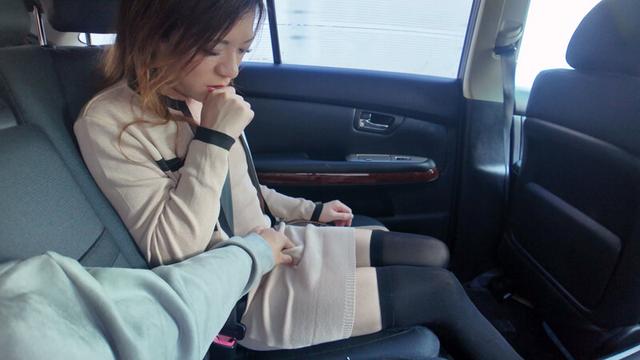 僕とおちんちんのついている彼女の一日、車でデート 鈴白めいか サンプル画像 1