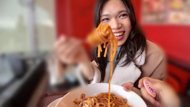 僕とおちんちんのついている彼女の一日、タクシーデート 葵ゆいか サンプル画像 4