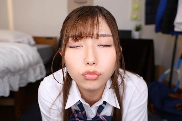 【VR】【8K VR】顔距離3cm、視界いっぱいに広がる美顔ベロチュー誘惑 逢沢みゆ サンプル画像 2