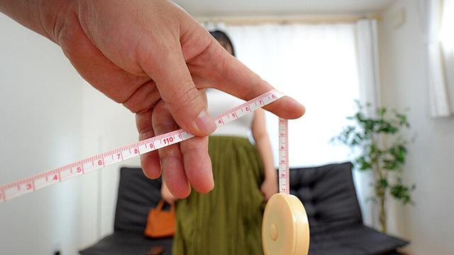 超爆乳・超爆尻の肉厚ポッチャリ不倫妻 SNSで出会った若妻は初めてのハメ撮りで何度もイキまくる欲求不満の超変態女でした。結愛（26） サンプル画像 4