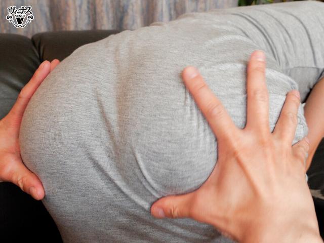 深夜になっても帰らない親父を健気に待つ義母に欲情 朝まで何度も中出しする略奪相姦 松河智奈美 サンプル画像 4