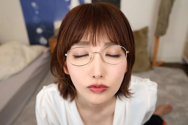 【VR】不登校のボクを学校へ行かせようと超接近で囁くように誘惑する最高の教師 徳永しおり サンプル画像 6