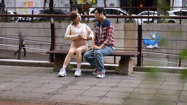 「突然ですが家に行ってもいいですか？」ジョギング中の台湾美女に声かけてカメラの前でエロマッサージを見せてもらっちゃいました！！ サンプル画像 2