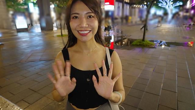 台湾最大のお洒落スポット信○区にいる女は意外な性癖持ちで男にホイホイついていく尻軽ビッチだった！！ サンプル画像 1