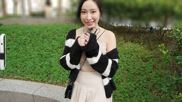 ショッピング好きが集まる台北中○区でナンパしたらムニムニ柔らかおっぱいがエロ過ぎる性欲むんむん女たちと即ハメ成功！！ サンプル画像 1