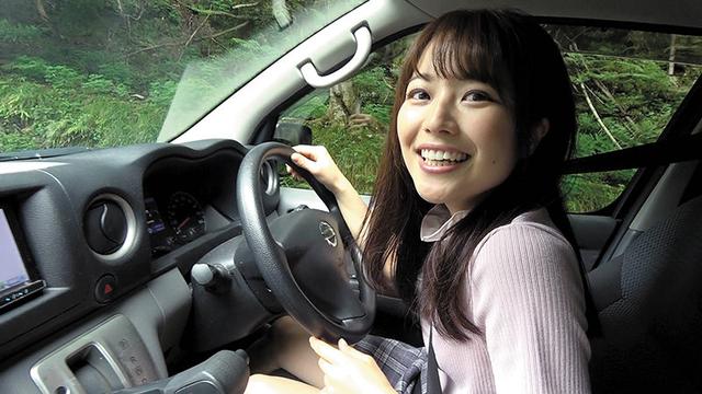 BAN覚悟の過激野外露出配信レズカップル 宮沢ちはる 花井しずく サンプル画像 1
