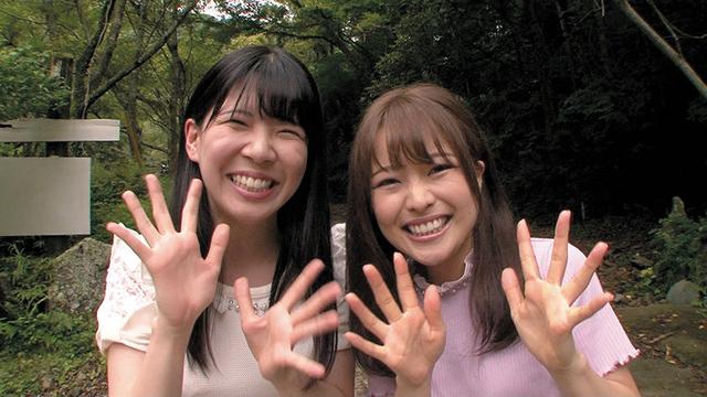 BAN覚悟の過激野外露出配信レズカップル 宮沢ちはる 花井しずく サンプル画像 2