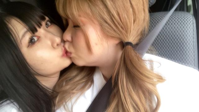 破天荒女優涼花くるみの親友はマニアックなインディーエロ動画に出演していた「エロ女神さま」だった！？親友とだから実現したAYU最初で最後のレズAV出演！親友同士のリアルレズドキュメント サンプル画像 4