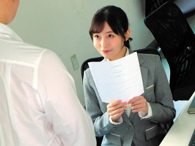 僕の童貞を奪った女教師と再会し5年間溜め込んだ性欲が爆発した夜 秋元さちか サンプル画像 1